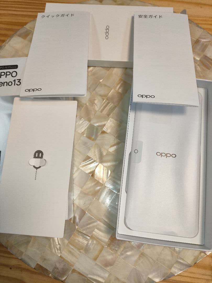 【美品】OPPO　Reno13a 本体　カバー　カメラガラスフィルム施工済