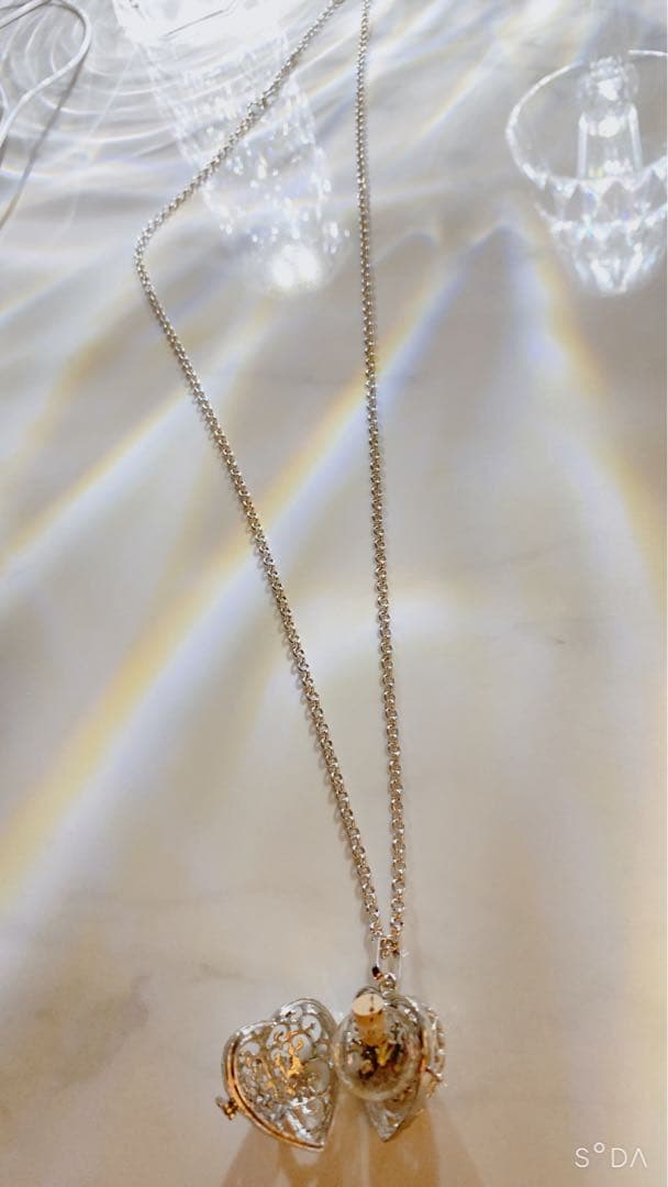 本物の流れ星の粉⭐️✨隕石の粉＆ラメ入り開運ネックレス✨✨✨✨最高峰宇宙の隕石⚜️✨