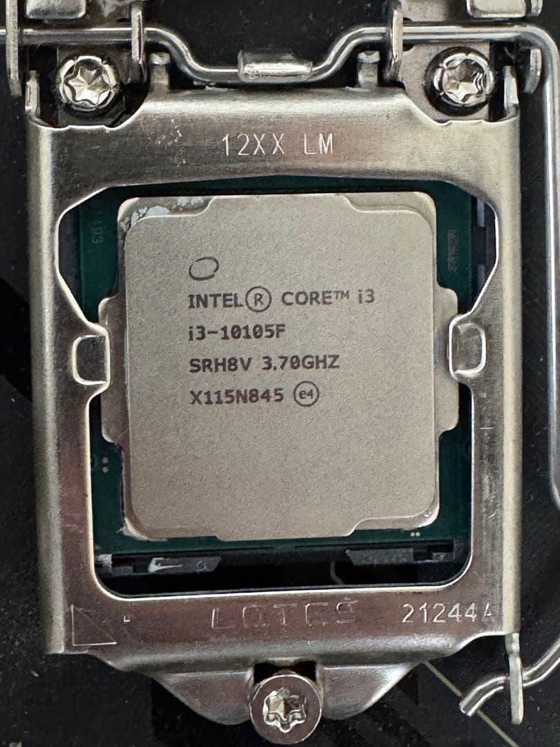 Z590マザー + i3-10105F + GTX1080 + 16Gメモリ