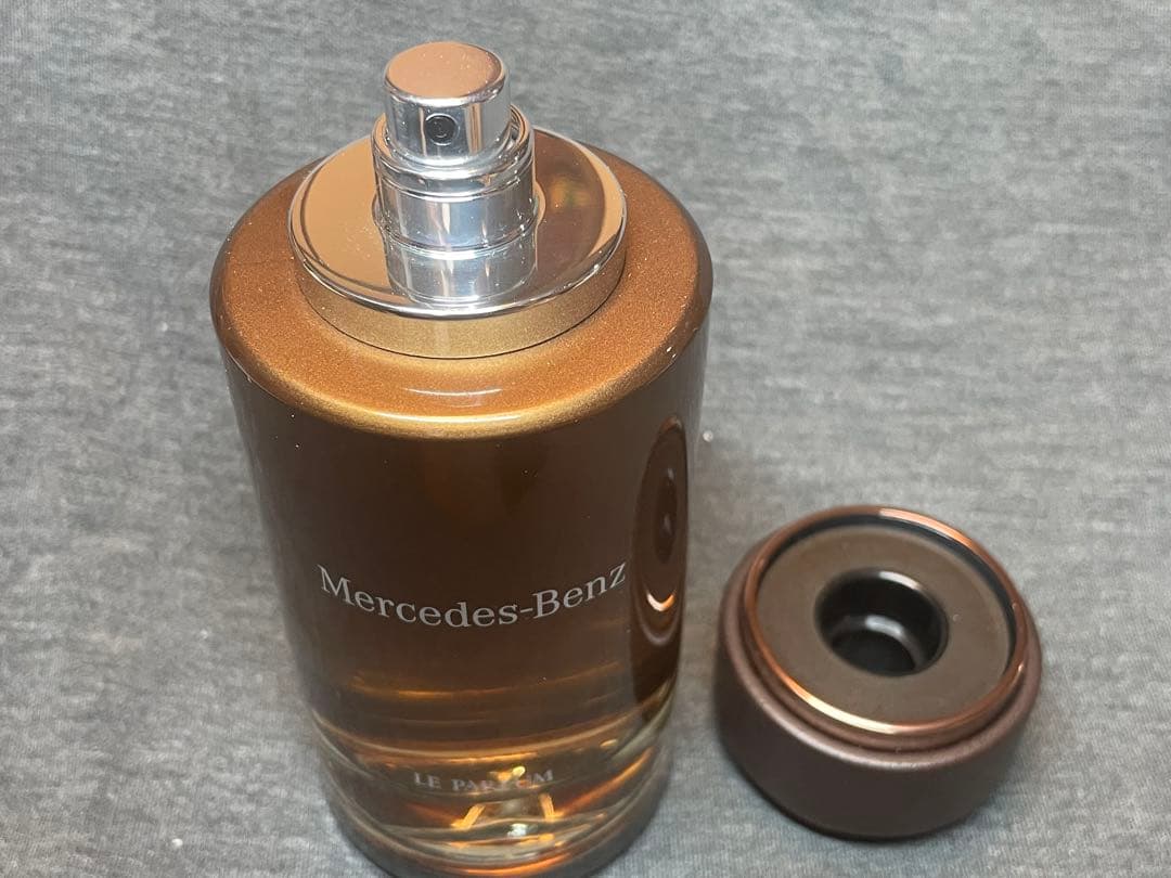 【美品】メルセデス・ベンツ ル パルファム 120ml（レザー調ケース付）