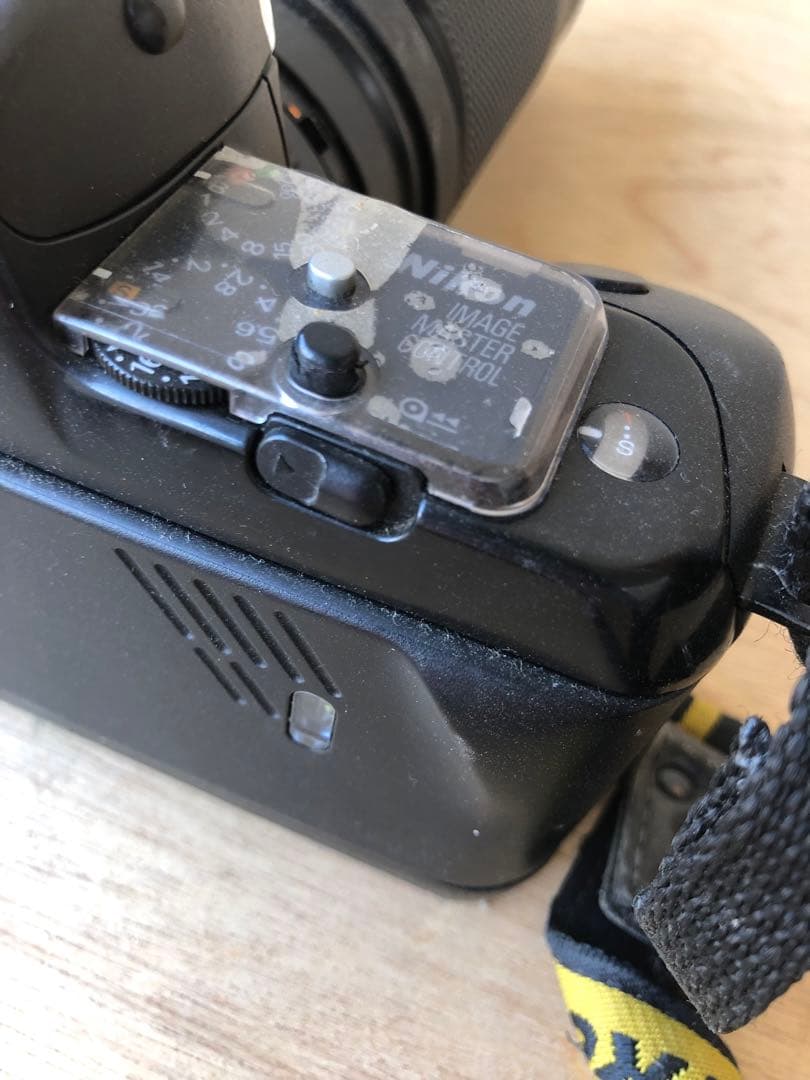 ニコンのフィルムカメラ「F-401s」望遠ズームレンズジャンク(D27)