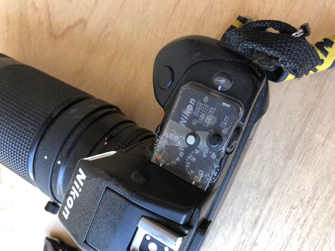 ニコンのフィルムカメラ「F-401s」望遠ズームレンズジャンク(D27)