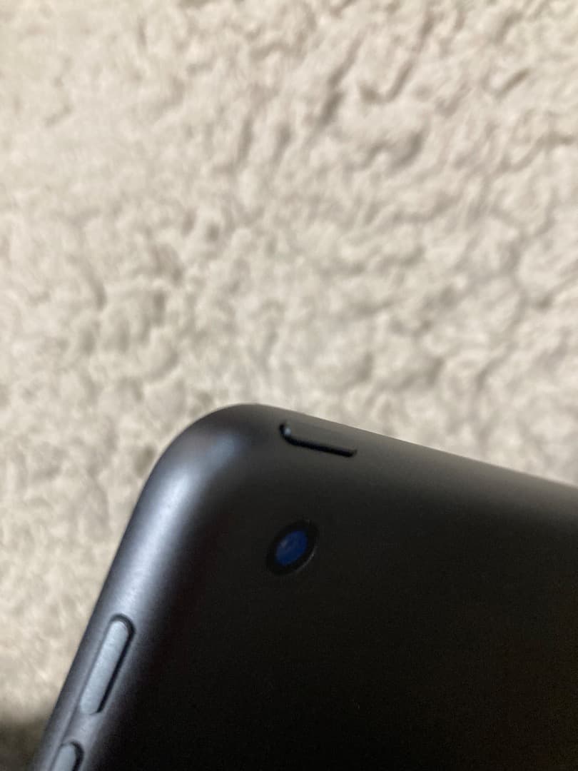 iPad A2197 極美品　元箱付き目立つような傷はありません