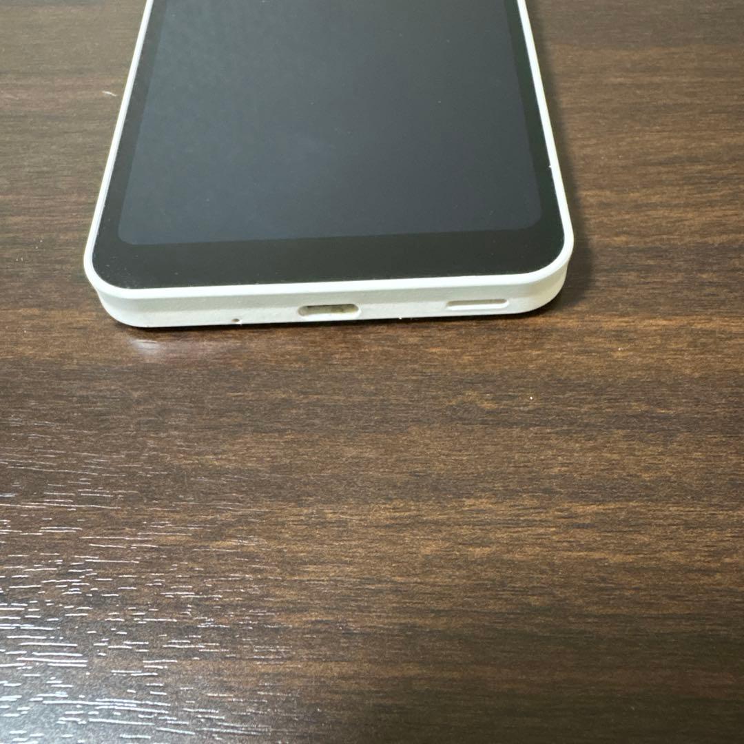 AQUOS docomo ホワイト スマートフォン 本体