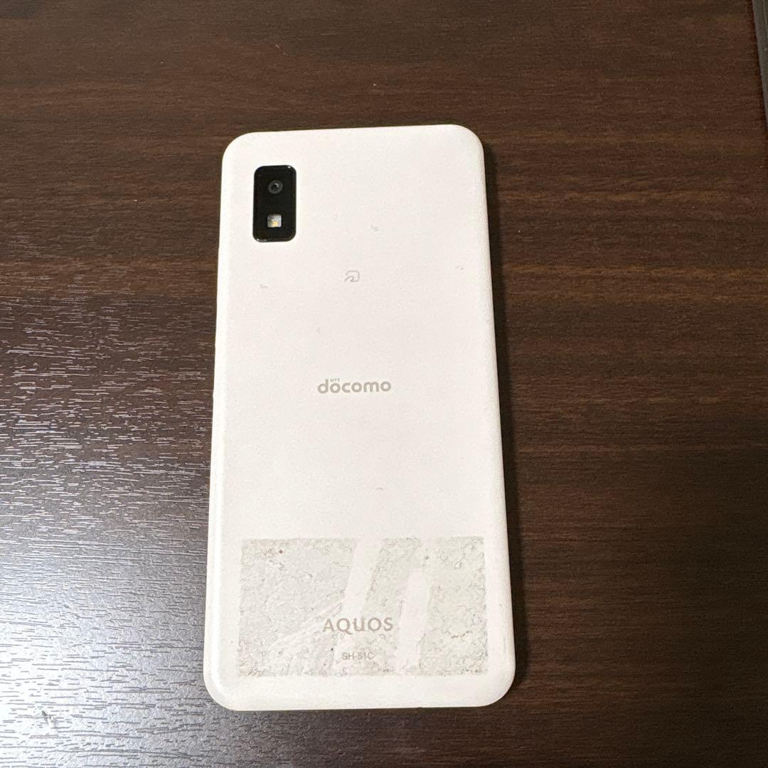 AQUOS docomo ホワイト スマートフォン 本体