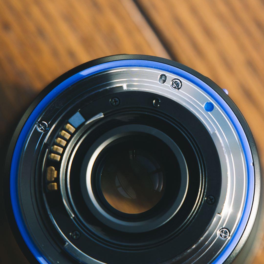 Zeiss Milvus F2.8 18mm単焦点レンズCanon EFマウント