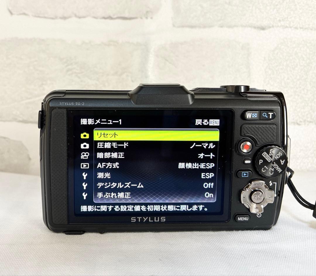 美品　Olympus TG-2 コンパクトデジタルカメラ