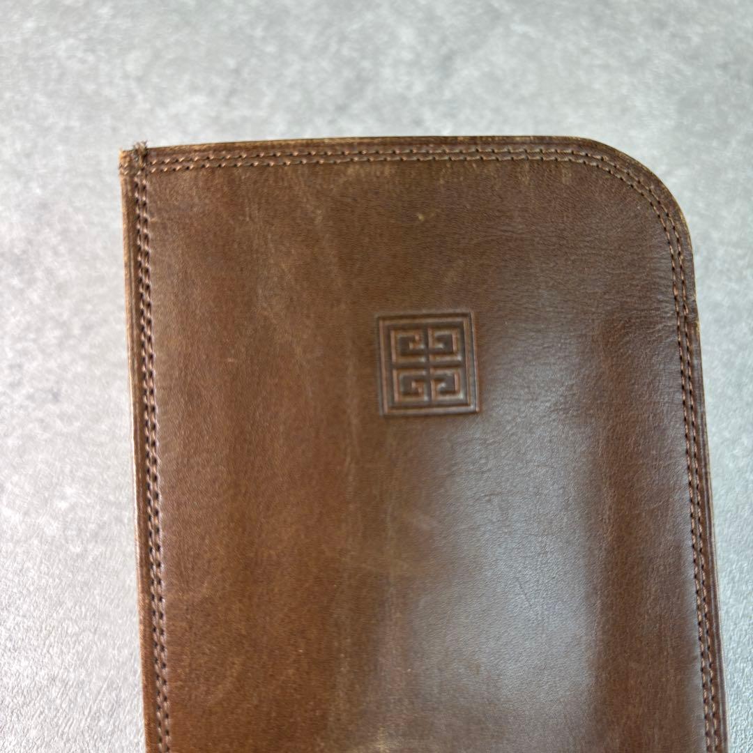 ジバンシィ　メガネケース　小物入れ　レザー　ジバンシー　GIVENCHY