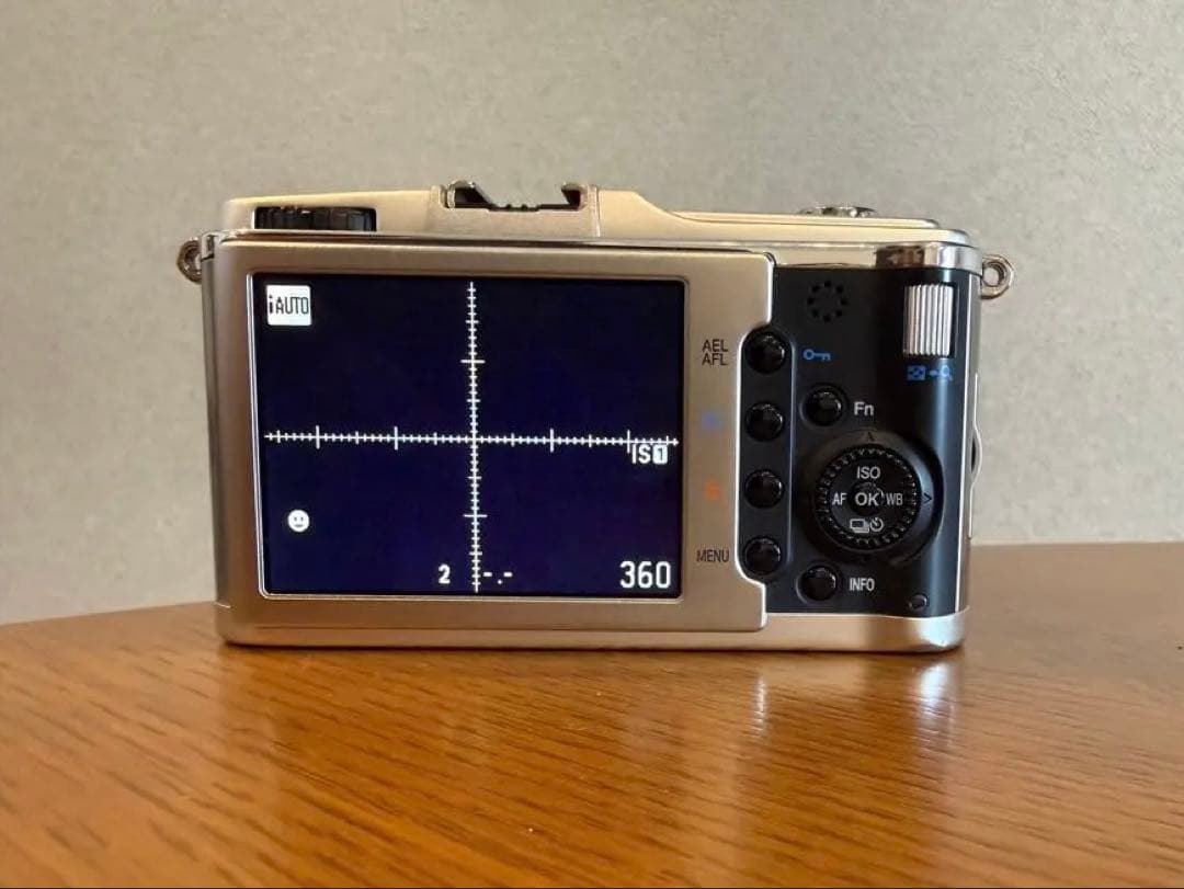【美品・IS正常】 OLYMPUS E-P1 ミラーレス一眼カメラ