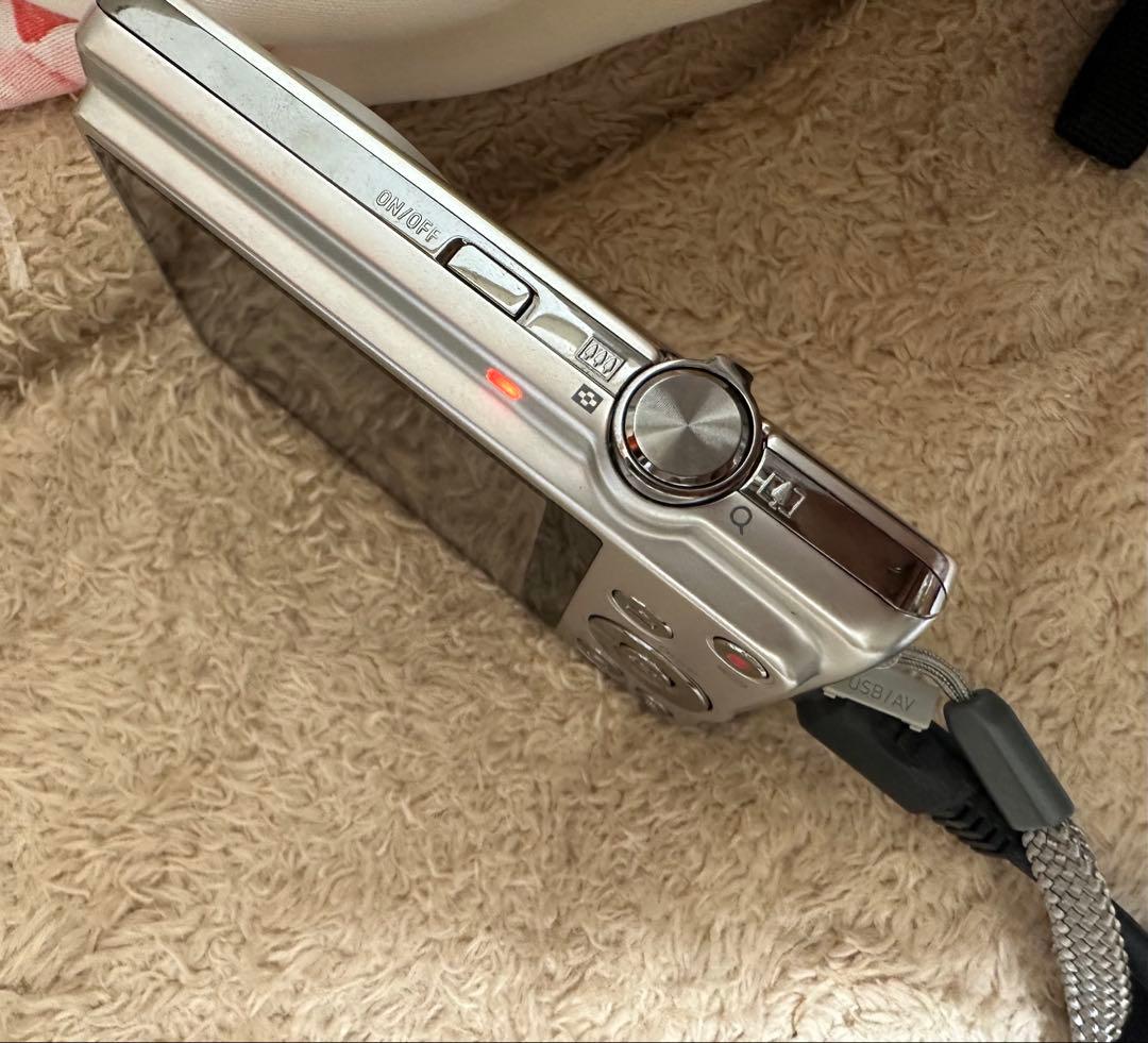 【美品】CASIO EXILIM EX-Z680 シルバー　SDカードセット
