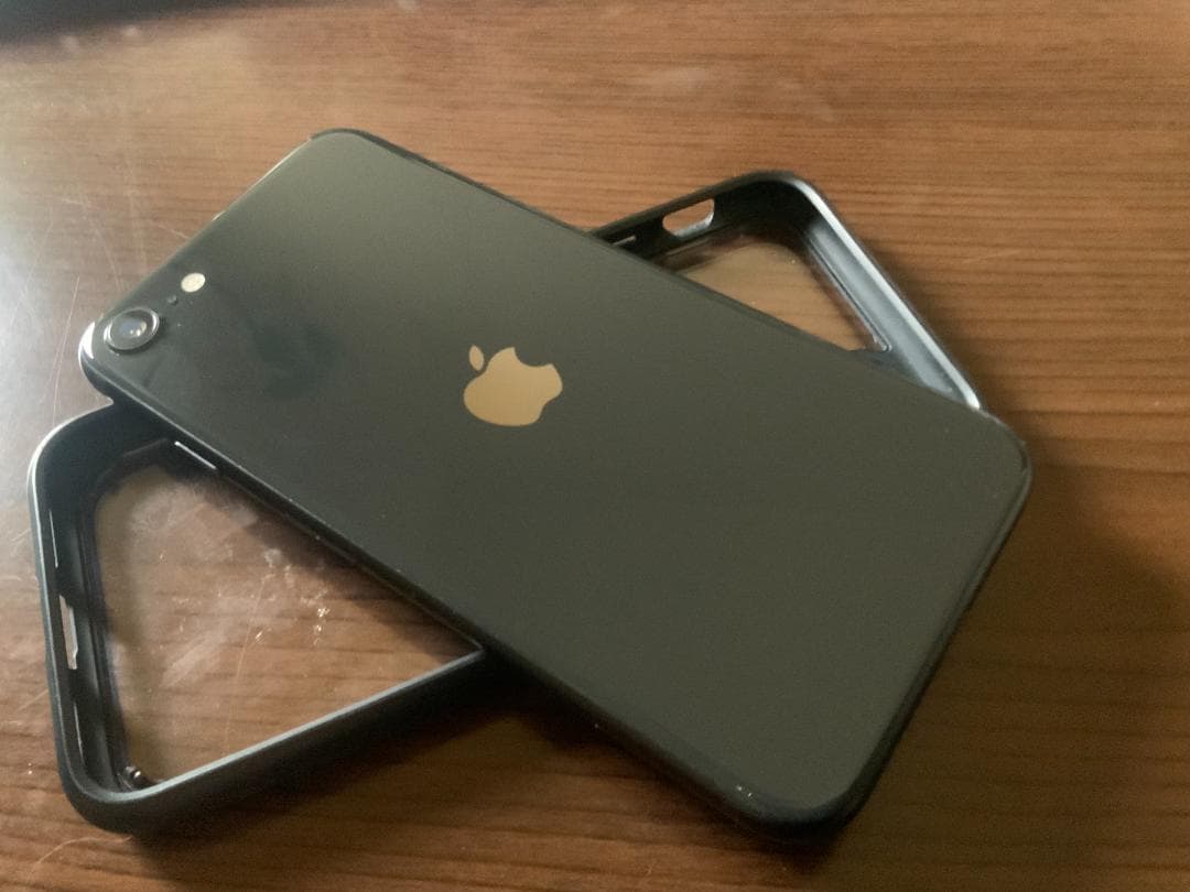 iPhone SE 第二世代 ブラック 64GB バッテリー容量92％！