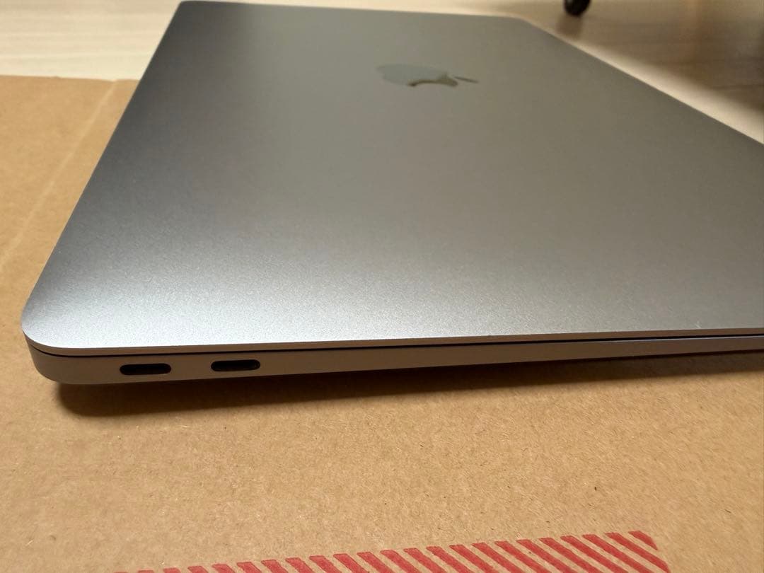 MacBook本体 MacBook Air 13.3 M1