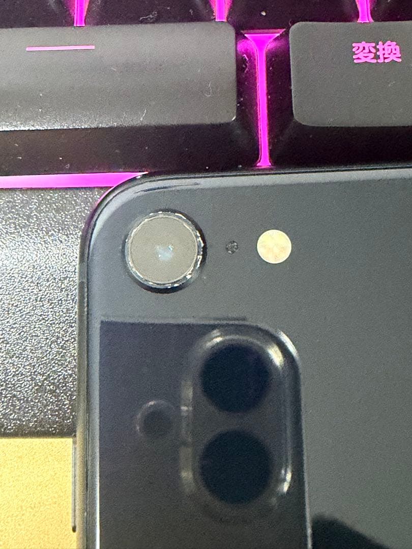 iPhone SE3 黒　128GB 中古　それなりに使用感あり