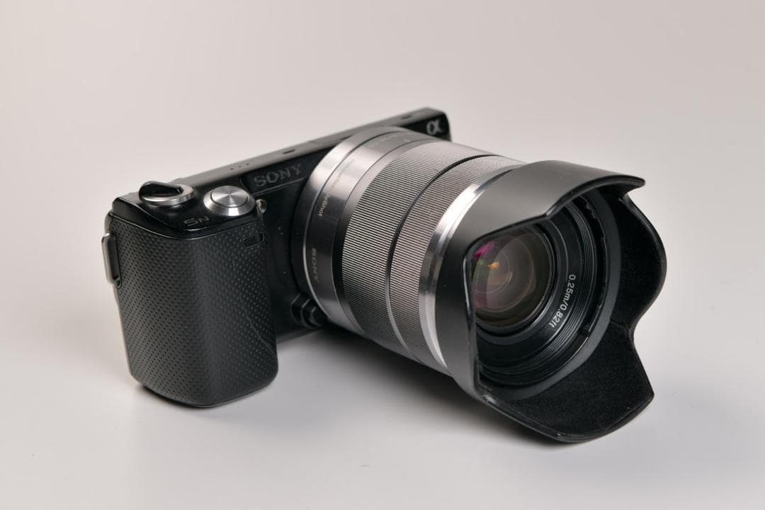 ソニ－NEX-5N+ストロボ+バッテリーグリップ(ジャンク扱い)