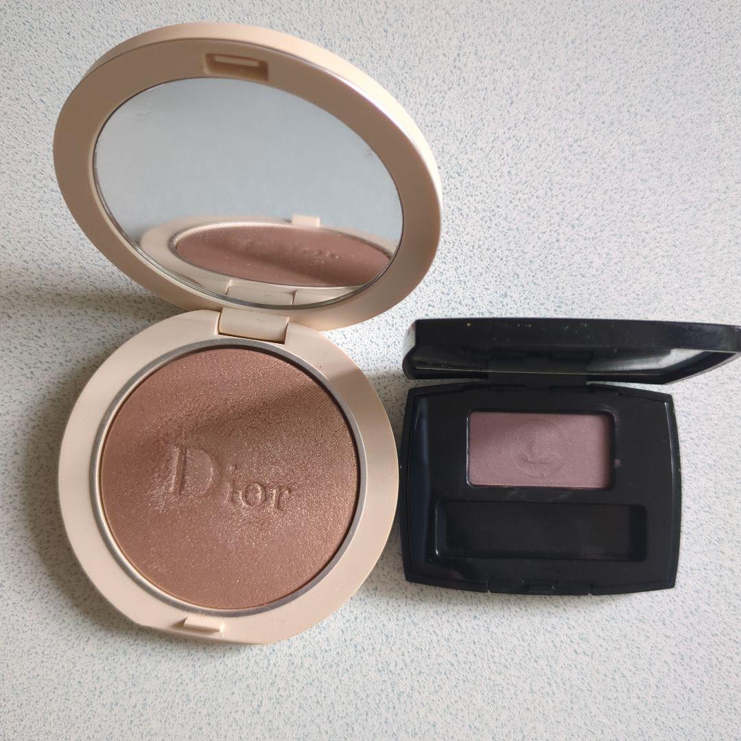 Diorフェイスパウダー　 CHANELアイシャドウ