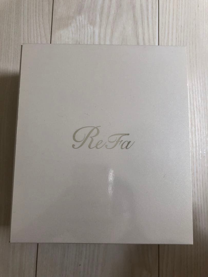 ReFa 美顔ローラー シルバー 収納ケース付き