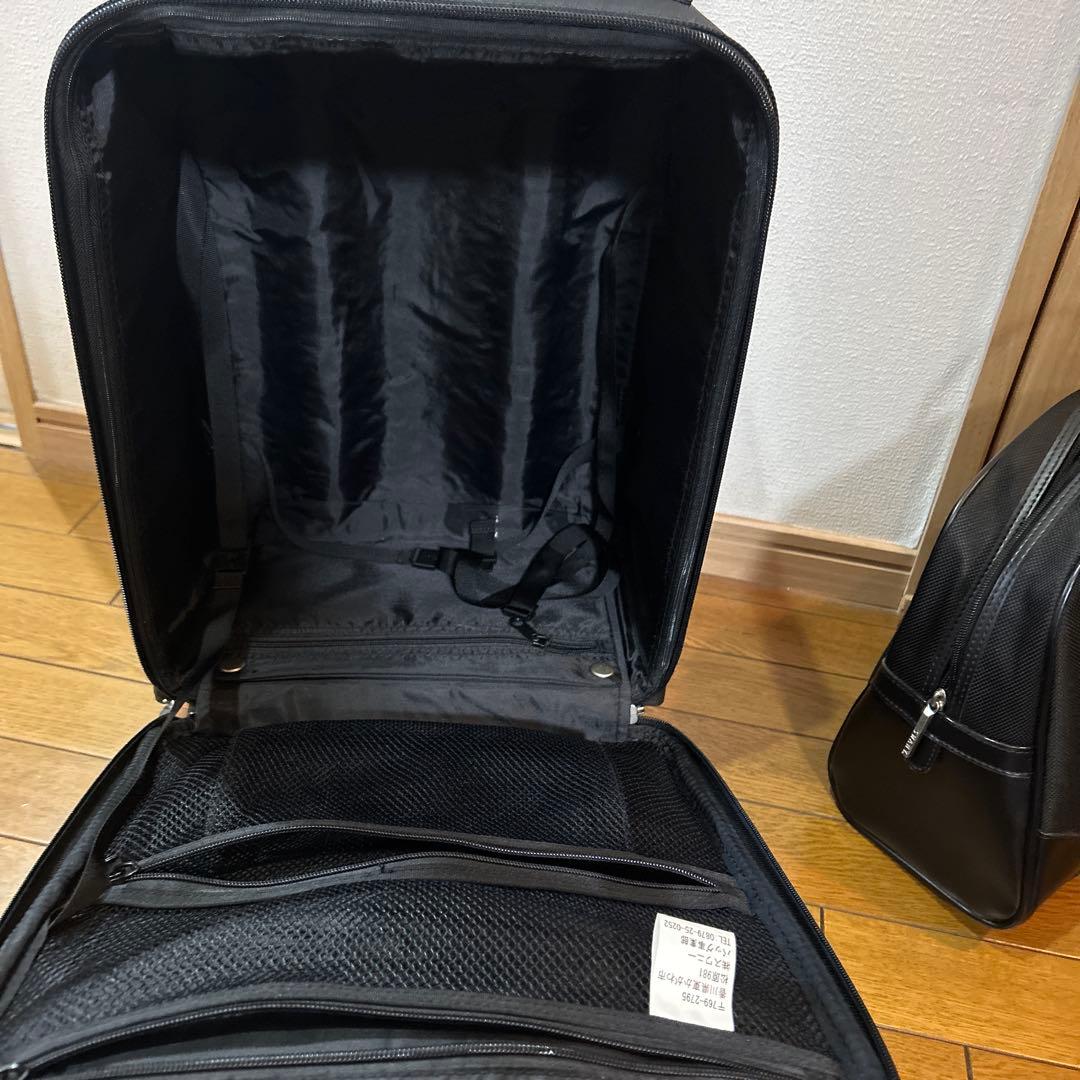 swany キャリーバッグ　4輪　付属ハンドバッグ付き