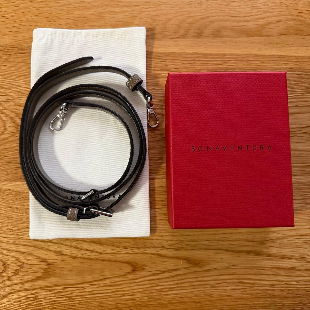 BONAVENTURA iPhone17 Pro用ケース・ストラップ　セット