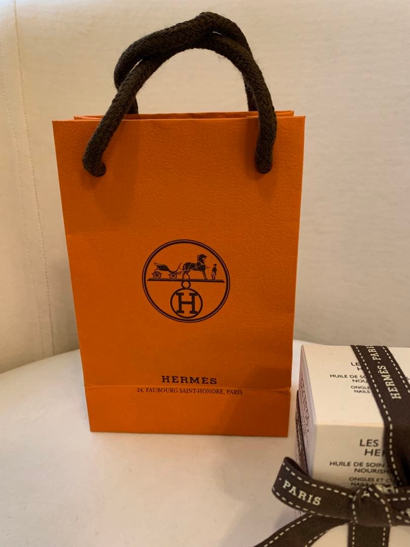 HERMES エルメスネイルオイル