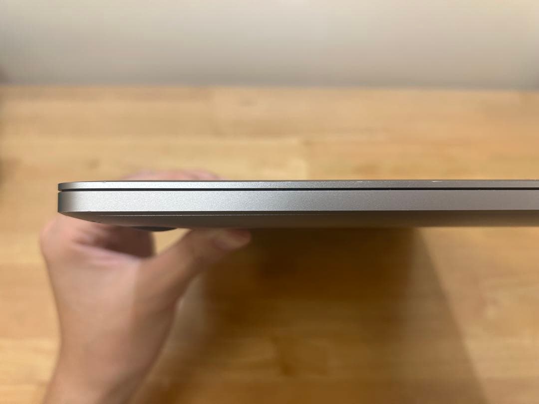 MacBookPro 2020 13インチ メモリ8GB