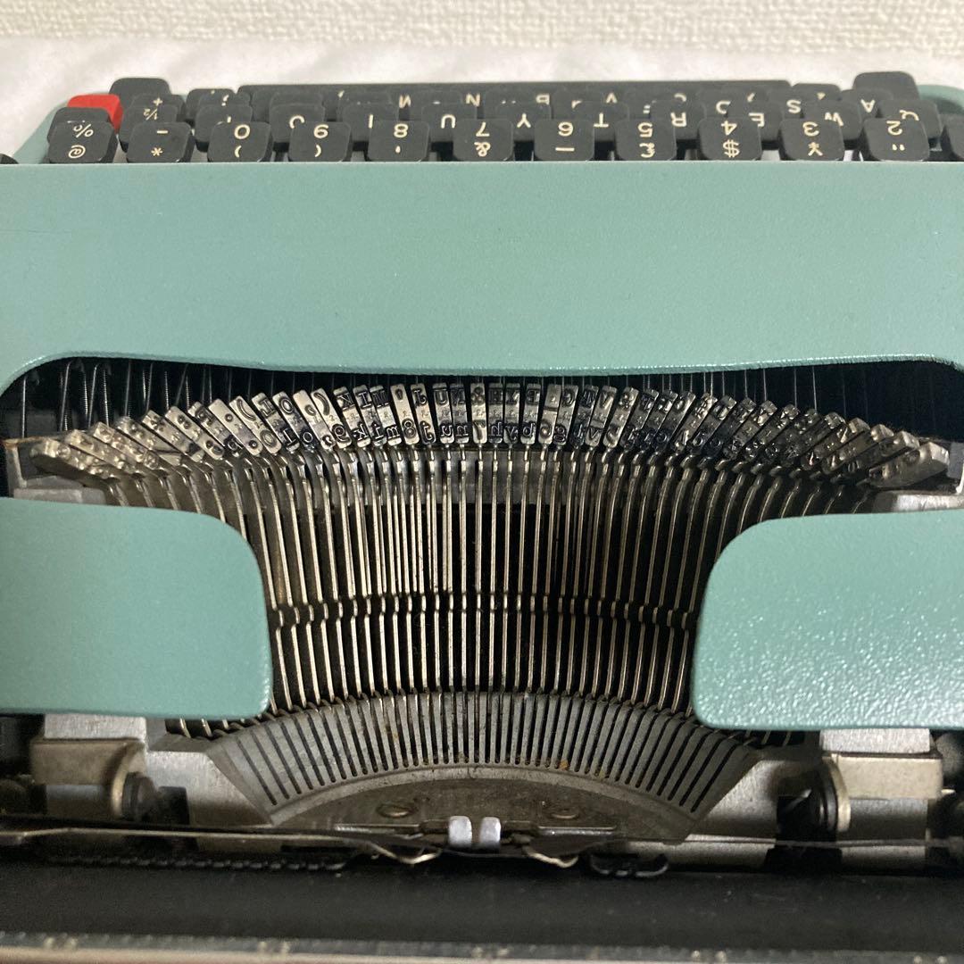 olivetti lettera 32 タイプライター