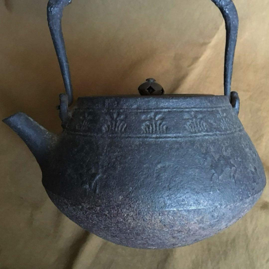 時代物 龍文堂造 馬 鹿 紅葉 平丸型 鉄瓶 急須 湯沸 茶道具 骨董 伝統工芸