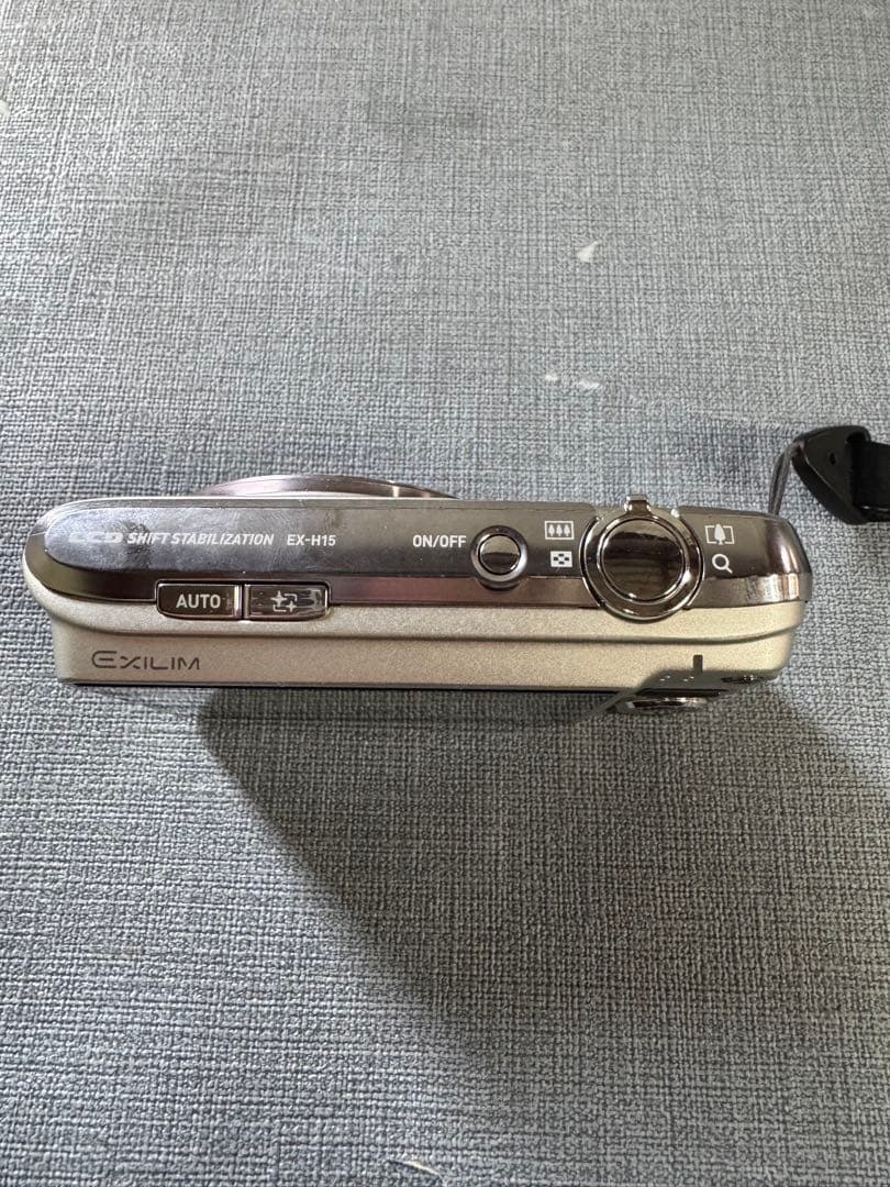 ☆CASIO EX-H15 コンパクトデジタルカメラ