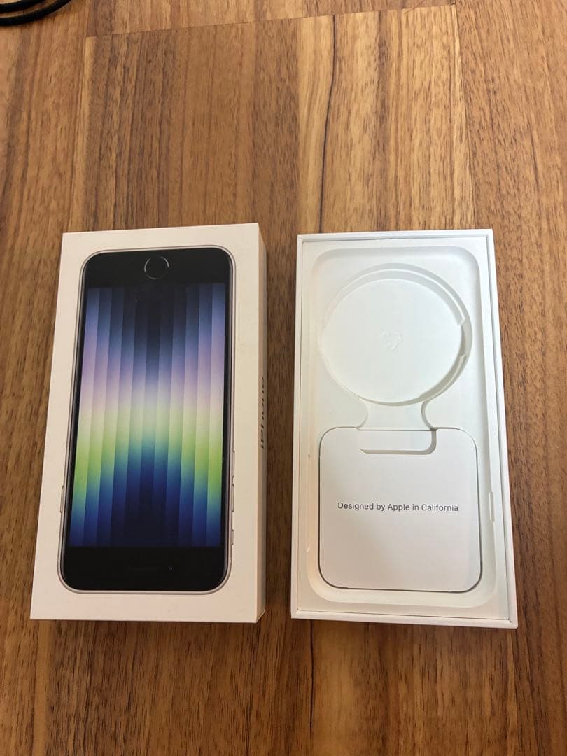 Apple iPhone SE (第3世代) ホワイト 本体 128GB