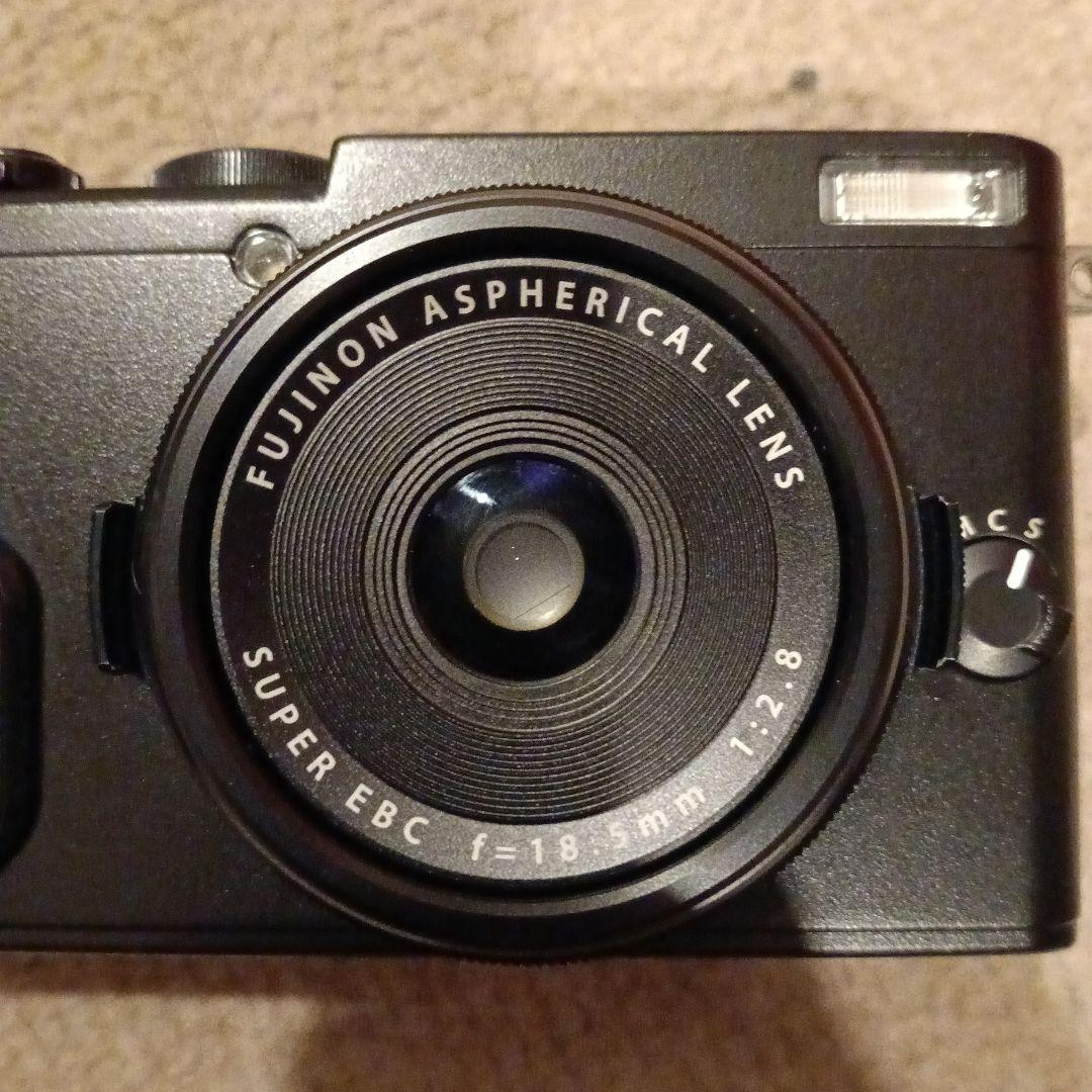 FUJIFILM X70 コンパクトデジタルカメラ