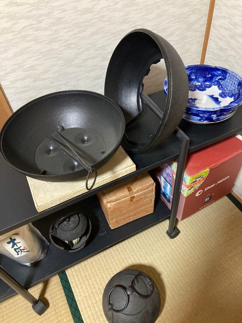 逸品！黒い鋳鉄製茶釜。