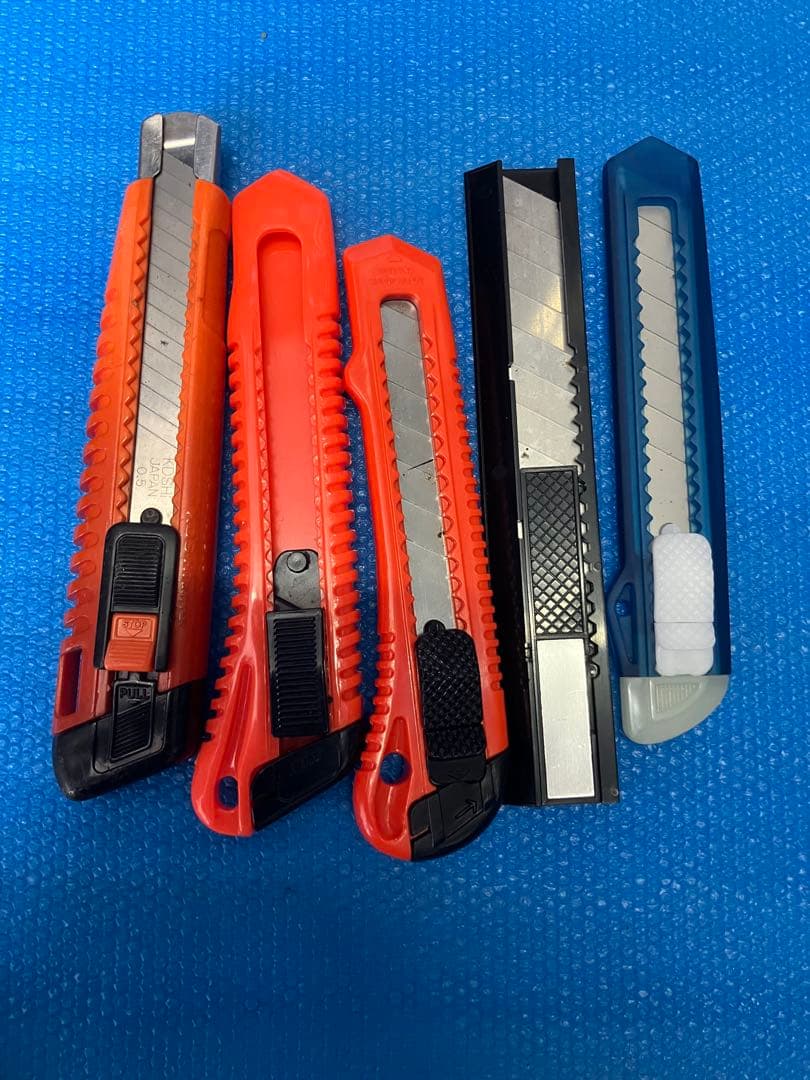 工具ボックスとタジマ.OLFA.NT他 カッターナイフまとめ売り