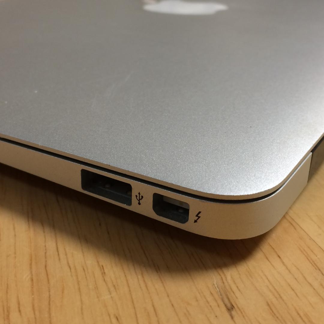 MacBook本体 MacBook Air (11-inch, Mid 2011) 2G / 64G