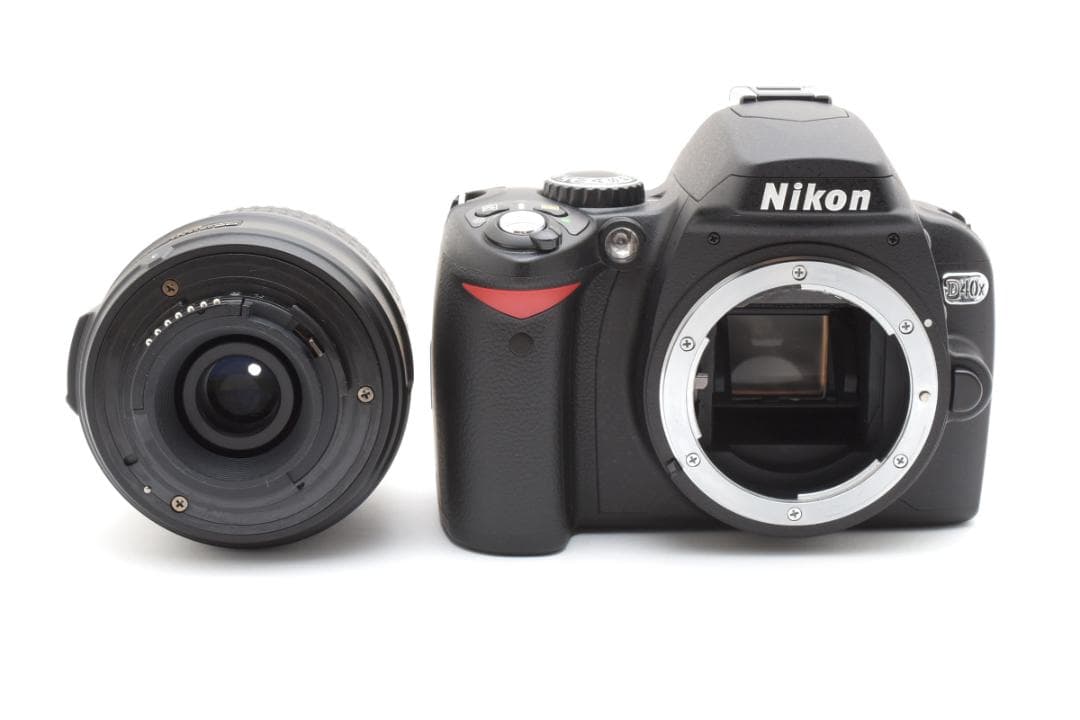たん⭐︎　新品級 ショット数31回 Nikon D40x 初心者向け