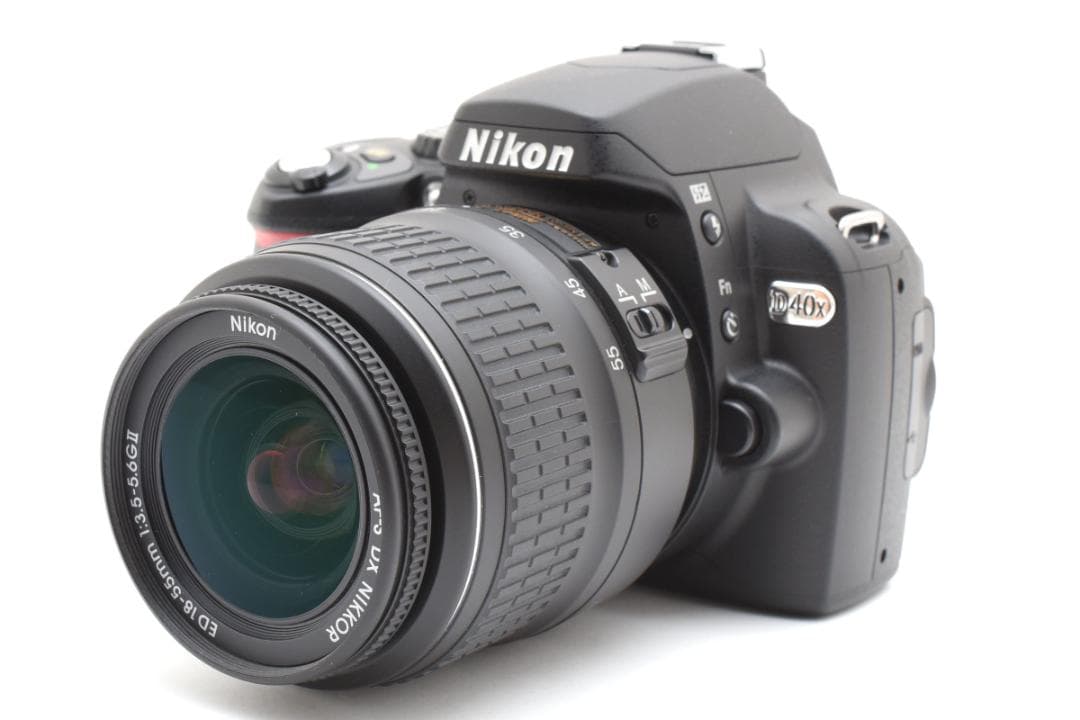 たん⭐︎　新品級 ショット数31回 Nikon D40x 初心者向け